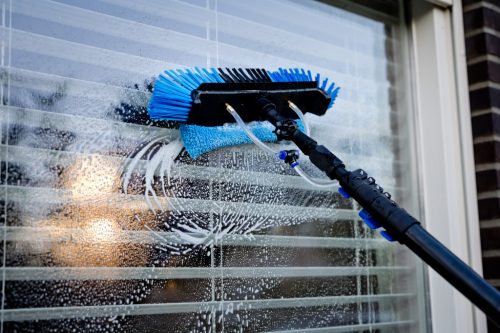 7m-es 5:1-ben teleszkópos napelem tisztító kefe vegyszeradagolóval, acél nyéllel + M290 Solar clean koncentrátum 750 ml